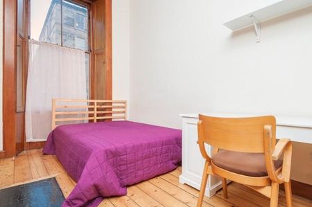 3 bedroom flat to rent - Photo 3