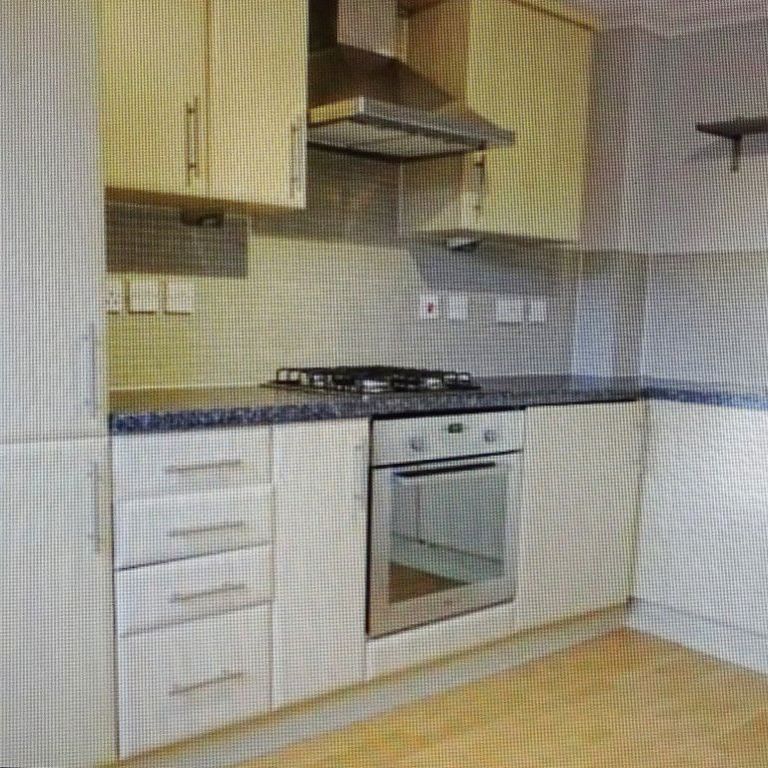 To Let 2 Bed Flat - Photo 1