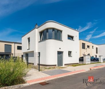 Pronájem rodinného domu 102 m², Denivková 986, Praha - Photo 1
