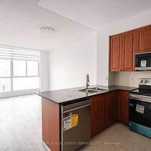 Duke Of York/Burnhamthorpe Beautiful 1Bdrm Modern Open Concept Floor - Photo 2