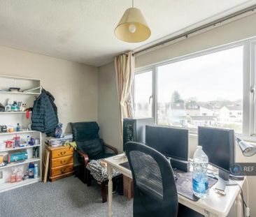 1 bedroom in a house share to rent - Photo 6