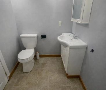 638 Tennent Avenue #Lower - Photo 5