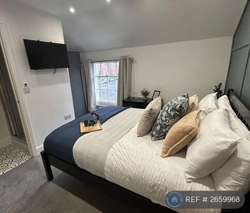 1 bedroom in a house share to rent - Photo 2