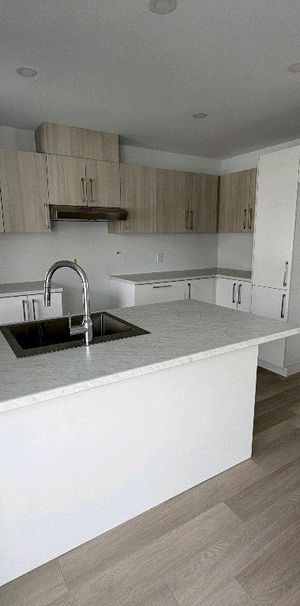 Appartement 51/2 neuf à louer - Photo 1