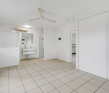 SPACIOUS GRANNY FLAT IN SOUGHT AFTER EDMONTON! - Photo 1