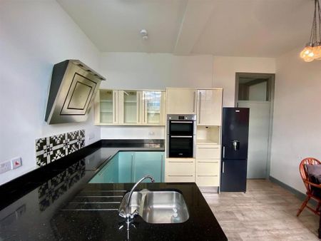 1 bedroom flat to rent - Photo 5