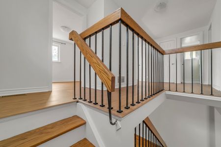 For Lease - 24 Springhead Gardens Unit# Main & Upper, Richmond Hill, Ontario - Photo 4