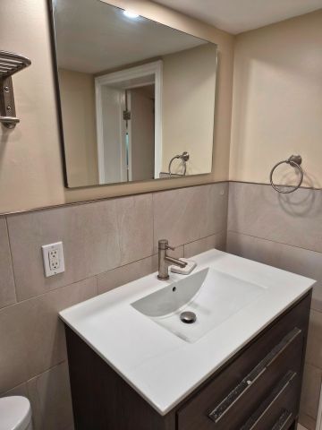 For Lease - 1 Maynard Avenue Unit# 2, Toronto, Ontario - Photo 3