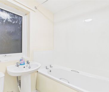 3 Bedroom Semi-detached - Photo 6