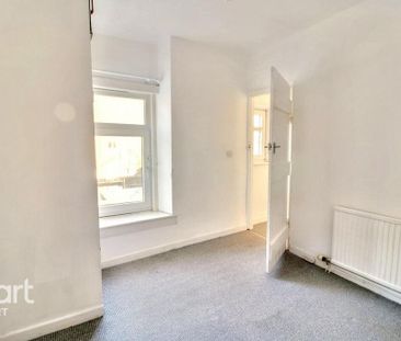 3 bedroom terraced house to rent - Photo 6