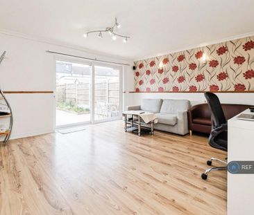 4 bedroom terraced house to rent - Photo 3