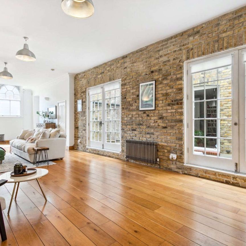 Clapham Manor Street, London, SW4 6DB - Photo 1