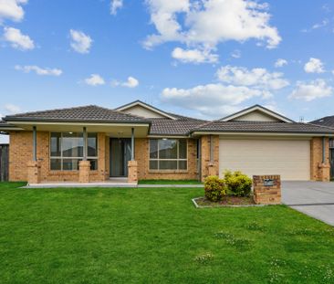 THIS HOME HAS THE LOT!! - Photo 4