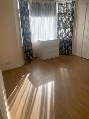 5 bedroom detached house to rent - Photo 1