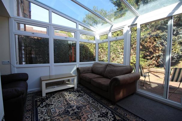 5 bedroom semi-detached house to rent - Photo 1