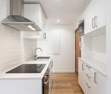 APARTAMENTO T2 REMODELADO NO BAIRRO DO ROSÁRIO - CASCAIS - Photo 3