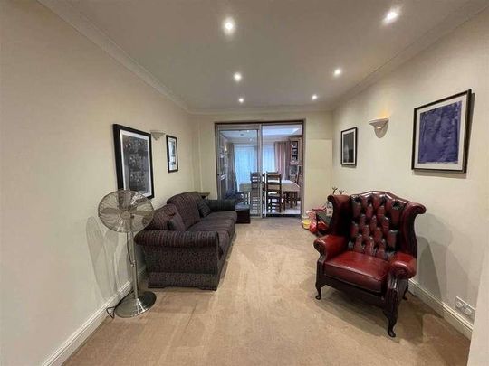 Park Avenue, Southall, UB1 - Photo 1