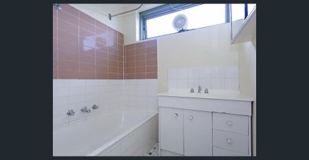 SPACIOUS 2 BEDROOM UNIT IN THE HEART OF THORNBURY - Photo 5