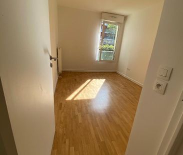 location Appartement T4 DE 84.7m² À CACHAN - Photo 2