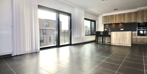 Appartement te huur in Eeklo voor € 925 met 2 slaapkamers - Photo 1