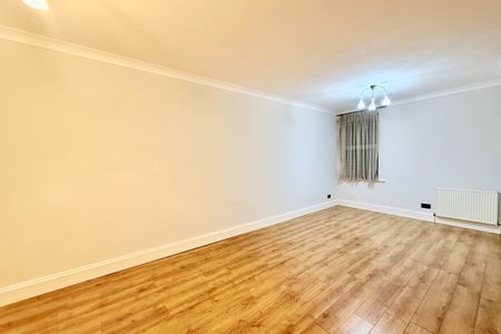 Cardiff Road - Photo 2