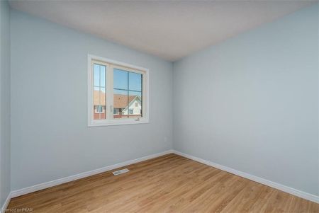 For Lease - 246 SPILLSBURY Drive Unit# 801, Peterborough West, Ontario - Photo 5