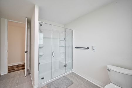 For Lease - 50 Axsmith Crescent, Toronto, Ontario - Photo 5