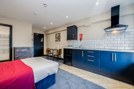 Crown House, Nuneaton, CV11 4BX - Photo 3