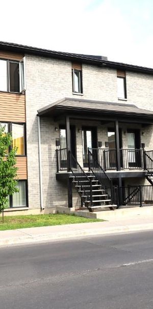 5 1/2 à louer Longueuil - Photo 1