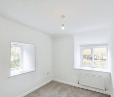 4 bedroom detached house to rent - Photo 3