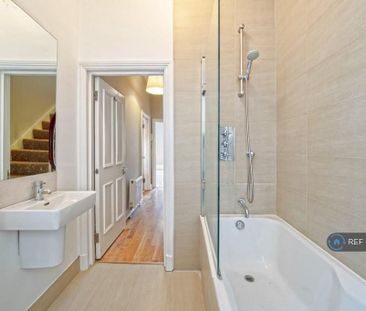 2 bedroom maisonette to rent - Photo 4