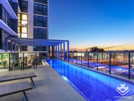 FURNISHED APARTMENT 1 BED, 1 BATH ON 50 HUDSON ROAD ALBION QLD 4010 - Photo 2