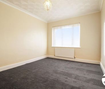 3 bedroom end of terrace house to rent - Photo 3