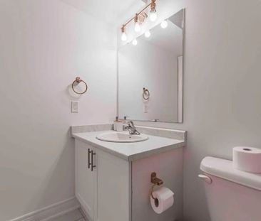 For Lease - 48 Hiawatha Court, Vaughan, Ontario - Photo 3