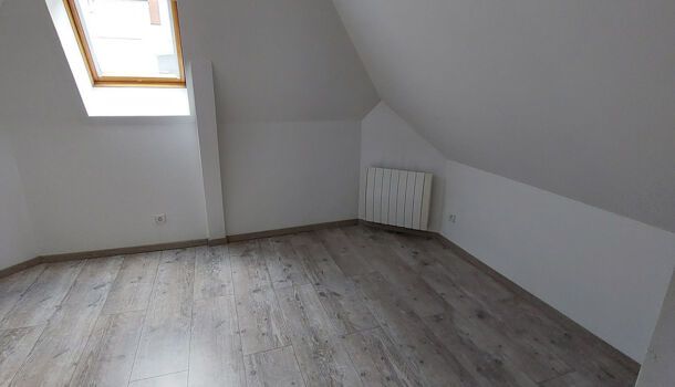 Appartement 3 pièces 59m2 REIMS 775 euros - Photo 1