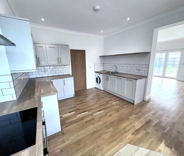 3 bedroom semi-detached house to rent - Photo 6