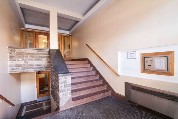 4390 Grand Boulevard, Montréal, QC - Photo 1