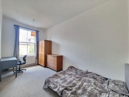 4 bedroom terraced house to rent - Photo 3