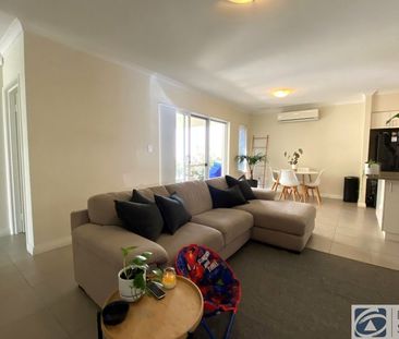 MODERN MIDDLE VILLA - Photo 3