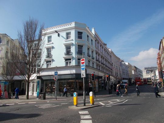4 bedroom flat to rent - Photo 1