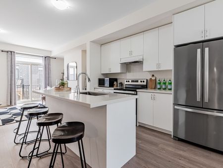 For Lease - 25 Origin Way, Vaughan, Ontario - Photo 4