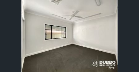 FOUR BEDROOM RETREAT IN WEST DUBBO - Photo 5