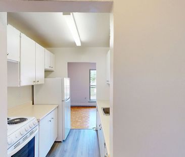 Regency Court Apartments and Townhomes - Photo 2