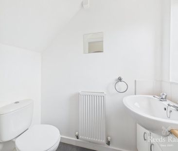 3 bedroom terraced house to rent - Photo 6