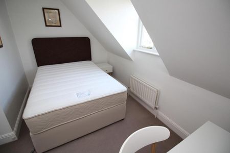 4 bedroom terraced house to rent - Photo 4