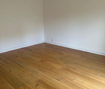 Location Appartement 4 pièces 74m² CALUIRE ET CUIRE 69300 - Photo 4