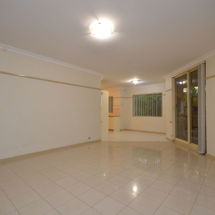 Central Location! Westmead Public School Catchment!!! - Photo 1