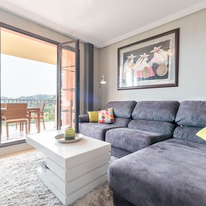 Apartment in Los Arqueros, Costa del Sol - Photo 1