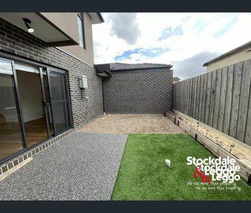 2/15 Apollo Crescent, Dallas, Vic 3047 - Photo 2