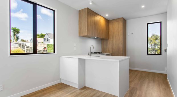 Modern Luxury - Unbeatable Location - Photo 1